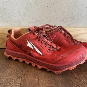 Altra • Lone Peak 4.5 Running Shoe • Size 9